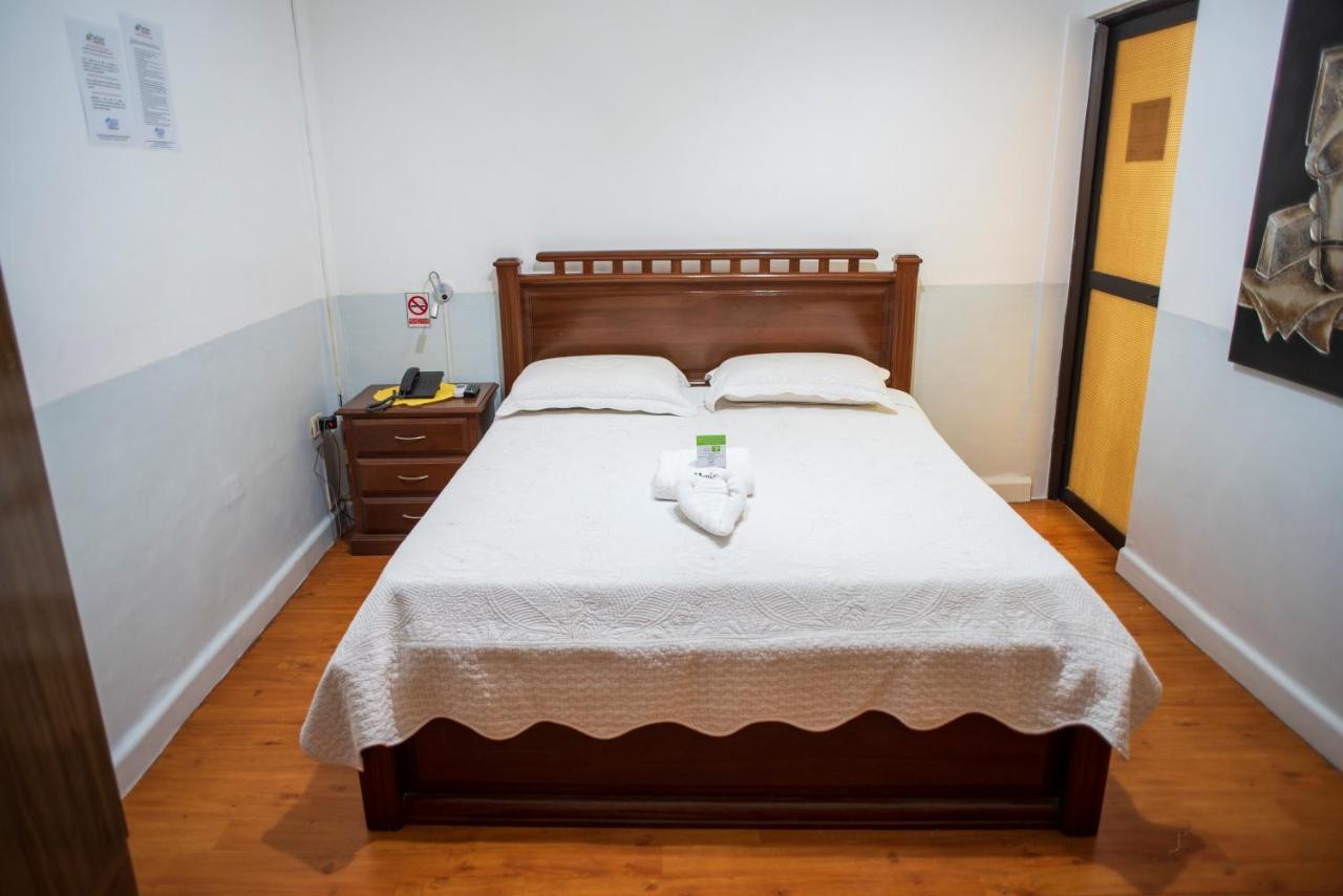 סנטה קרוז דה לה סיירה Buen Retiro Apart Hotel מראה חיצוני תמונה